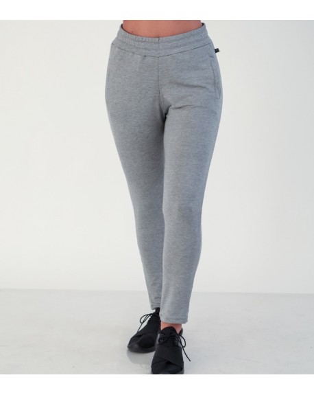 P949- JOGGER CON BOLSILLOS